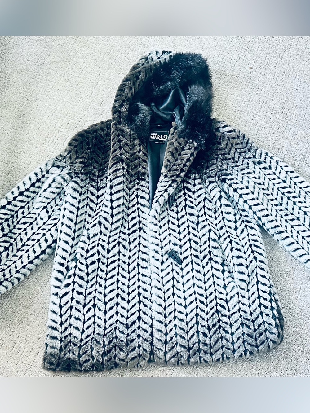 Hannah by Marlo Faux Fur Hooded Coat Size M
